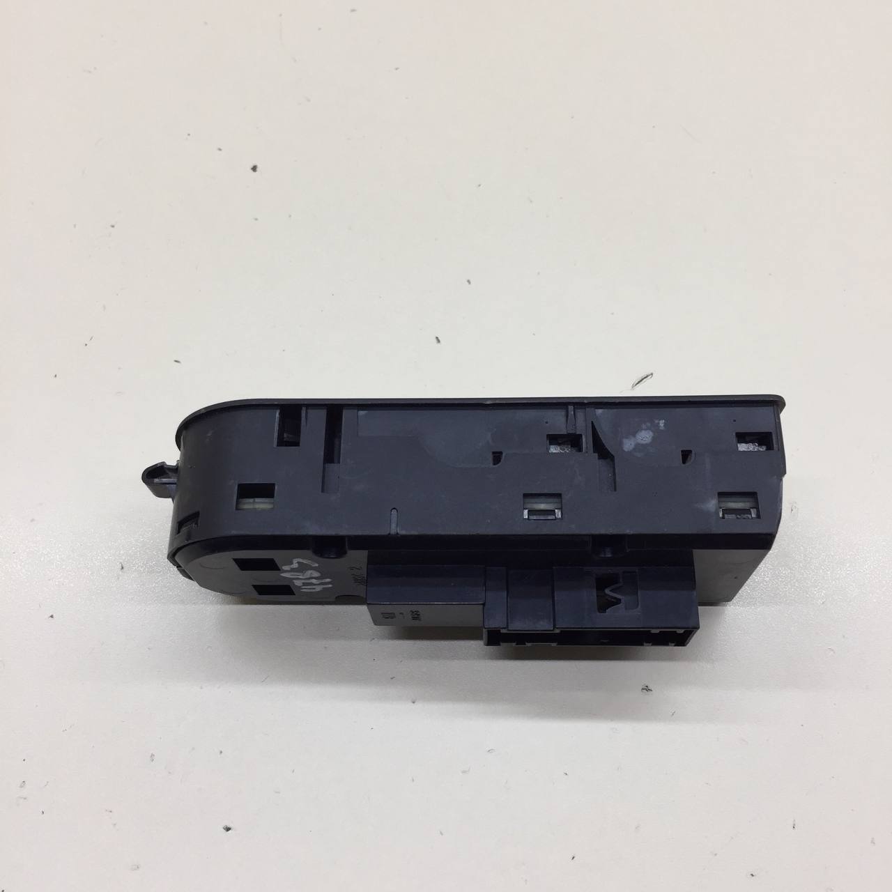 Блок управления стеклоподъемниками Opel Astra H / Family 2004-2015