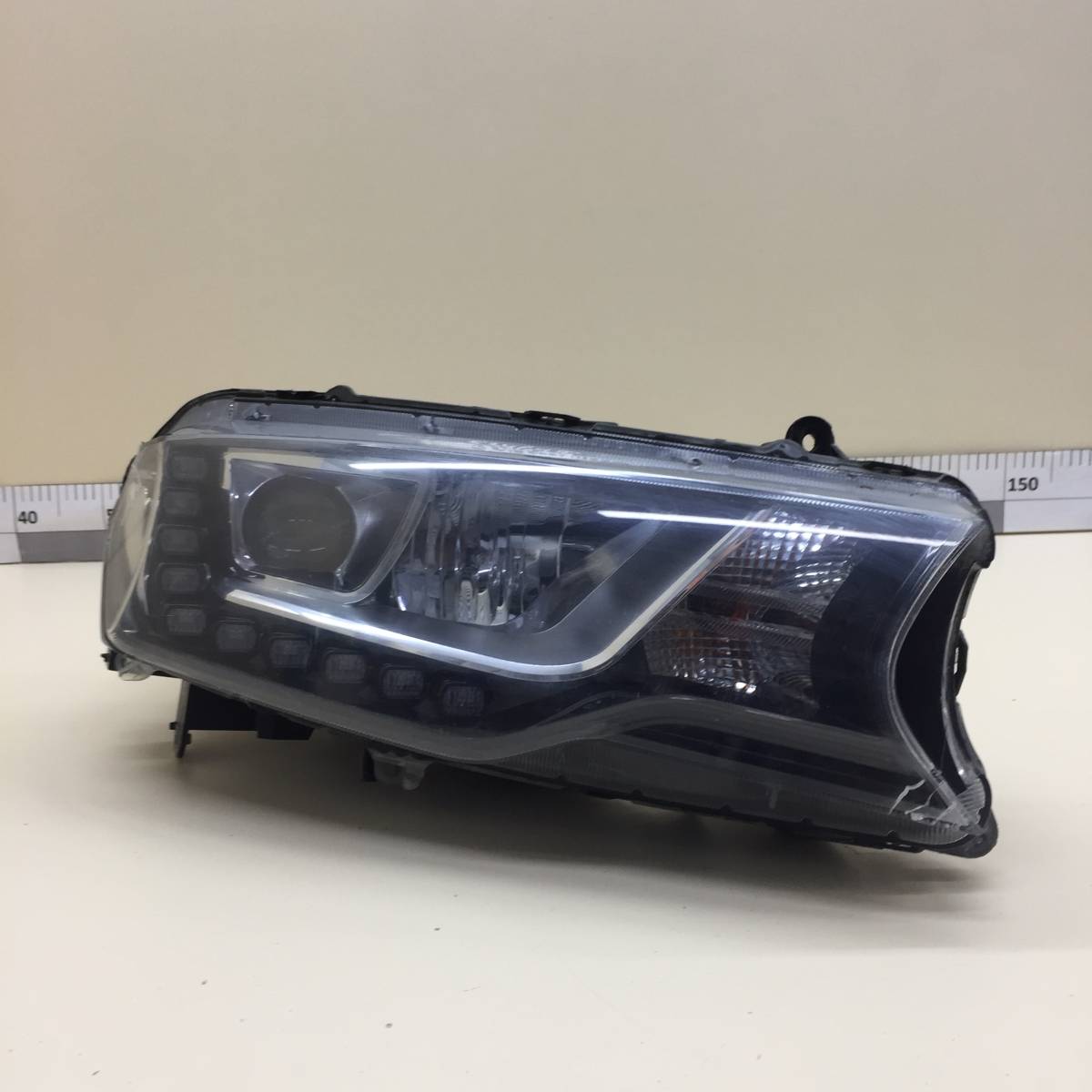 Фара правая Haval H6 2014-2020