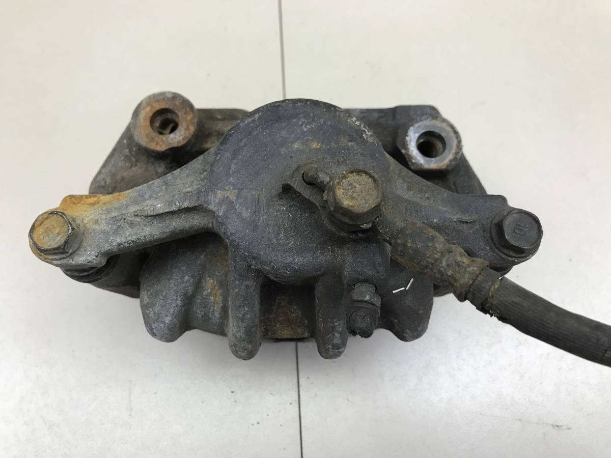 Суппорт передний правый Toyota Crown (S170) 1999-2003