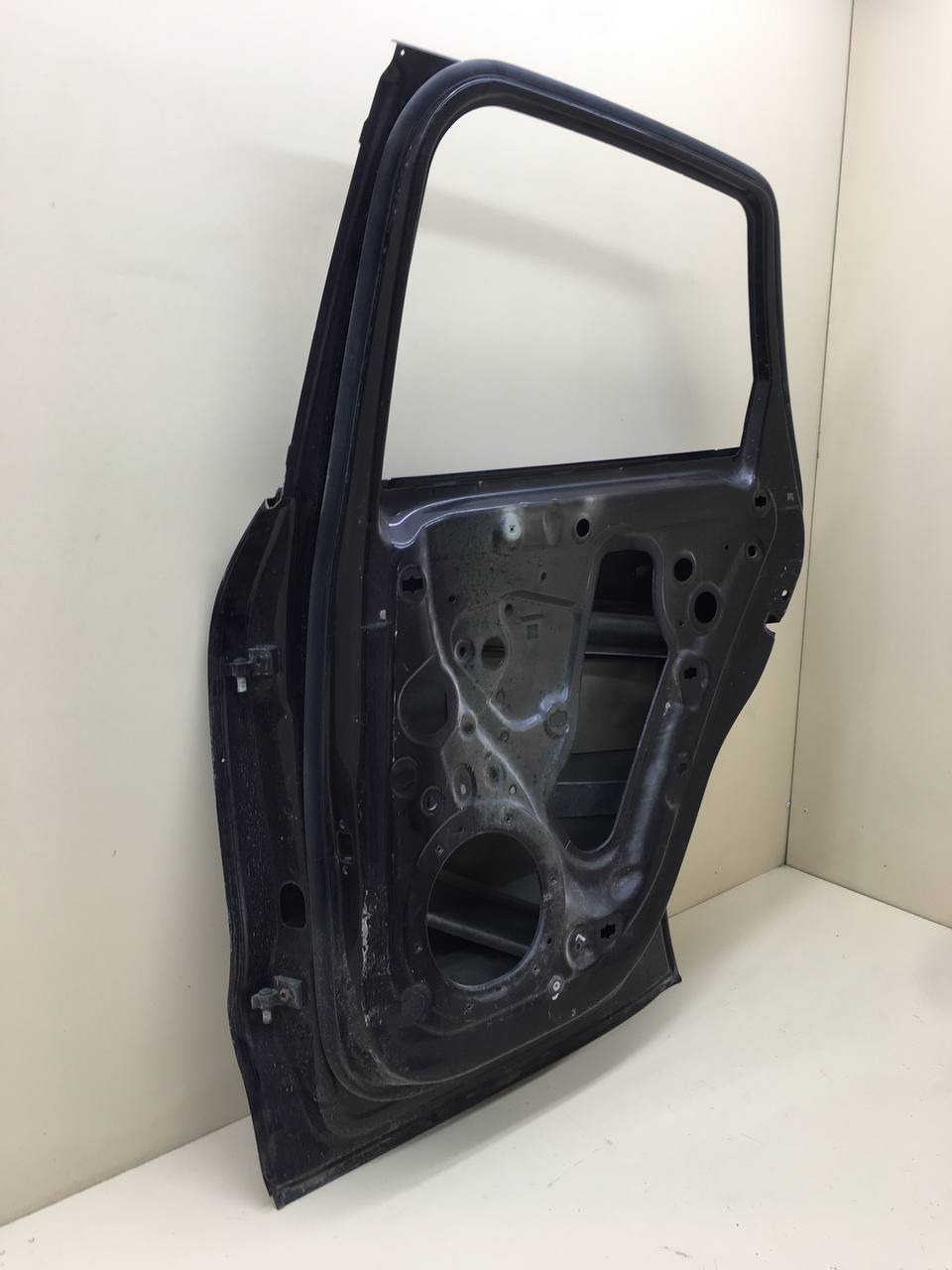 Дверь задняя правая Porsche Macan 2013>