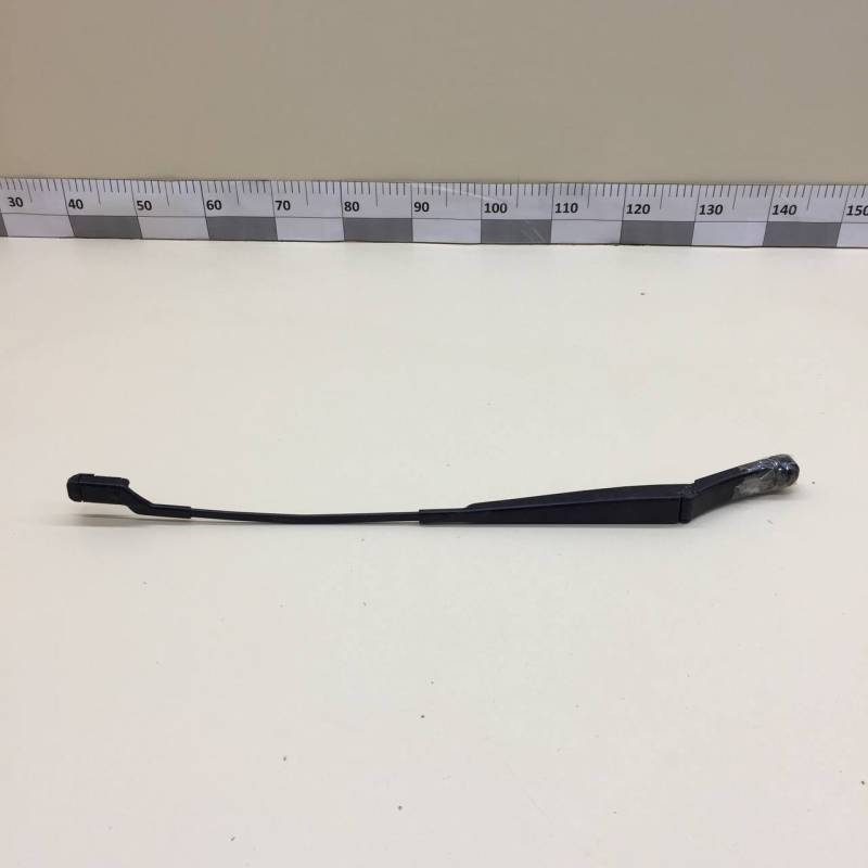 Поводок стеклоочистителя передний правый Volkswagen Passat B7 2011-2015