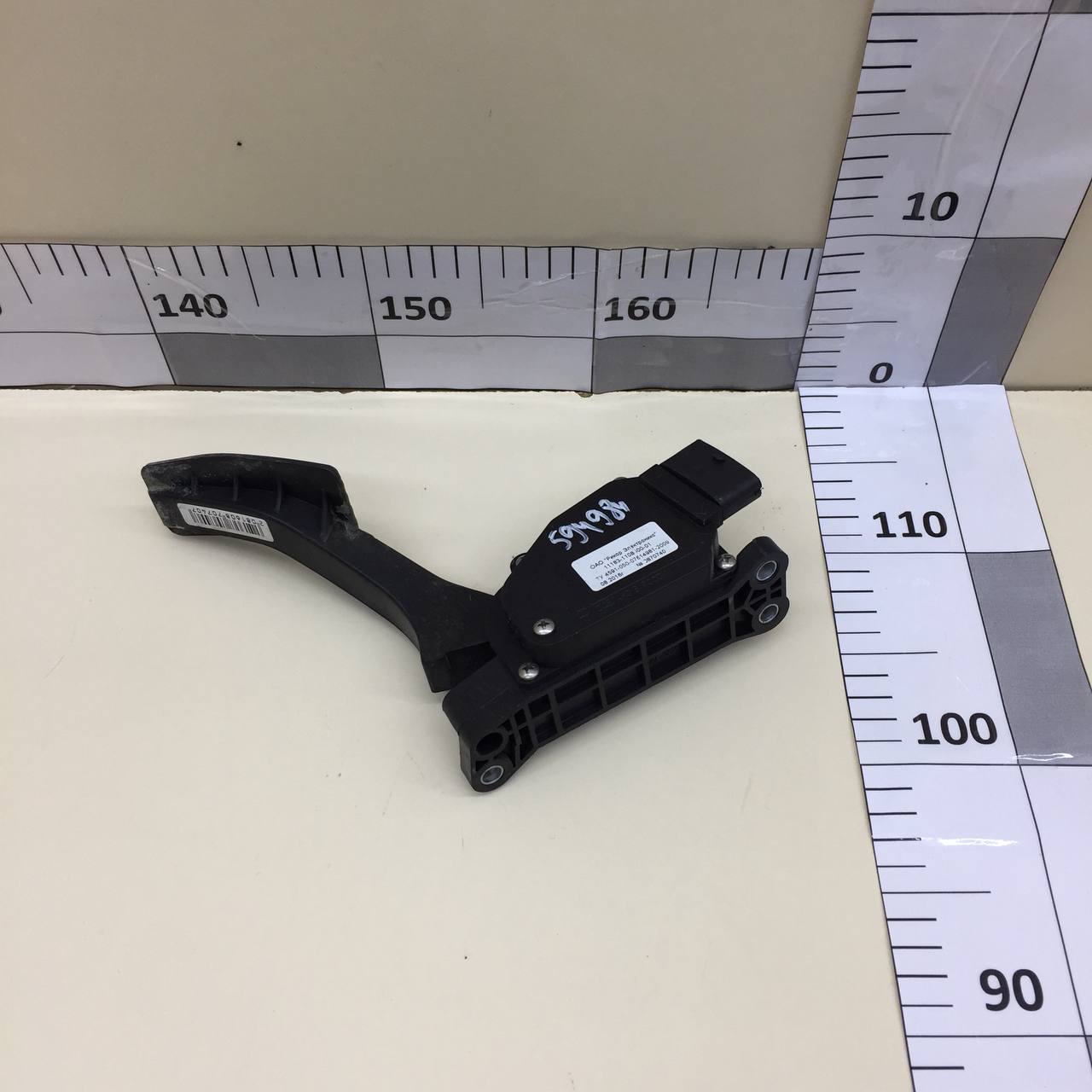 Педаль газа Lada Granta 2011>