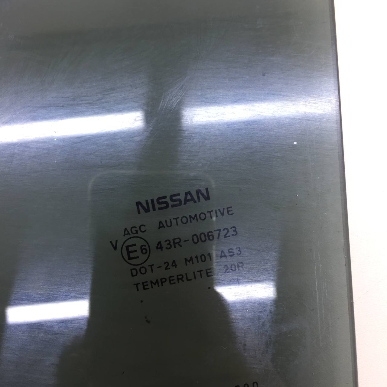 Стекло двери задней левой Nissan Juke (YF15) 2011-2020