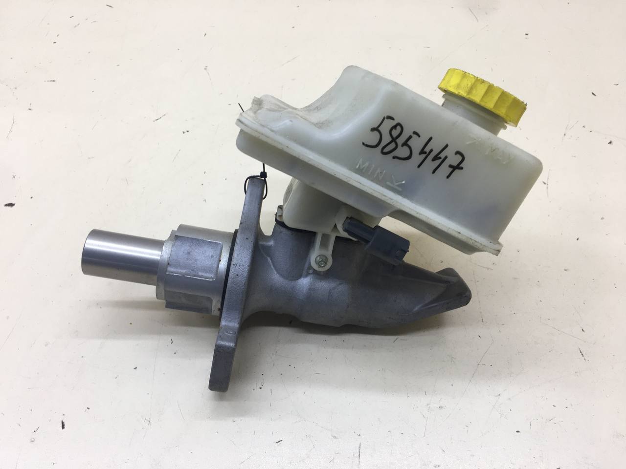 Цилиндр тормозной главный Jeep Grand Cherokee (WK2) 2010>