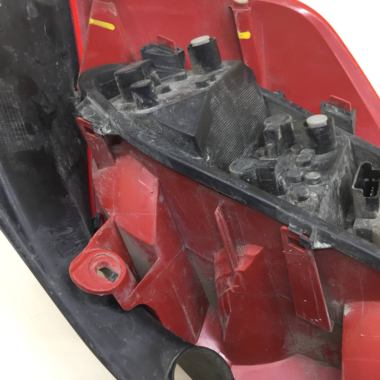 Фонарь задний левый Renault Clio (3) 2005-2012