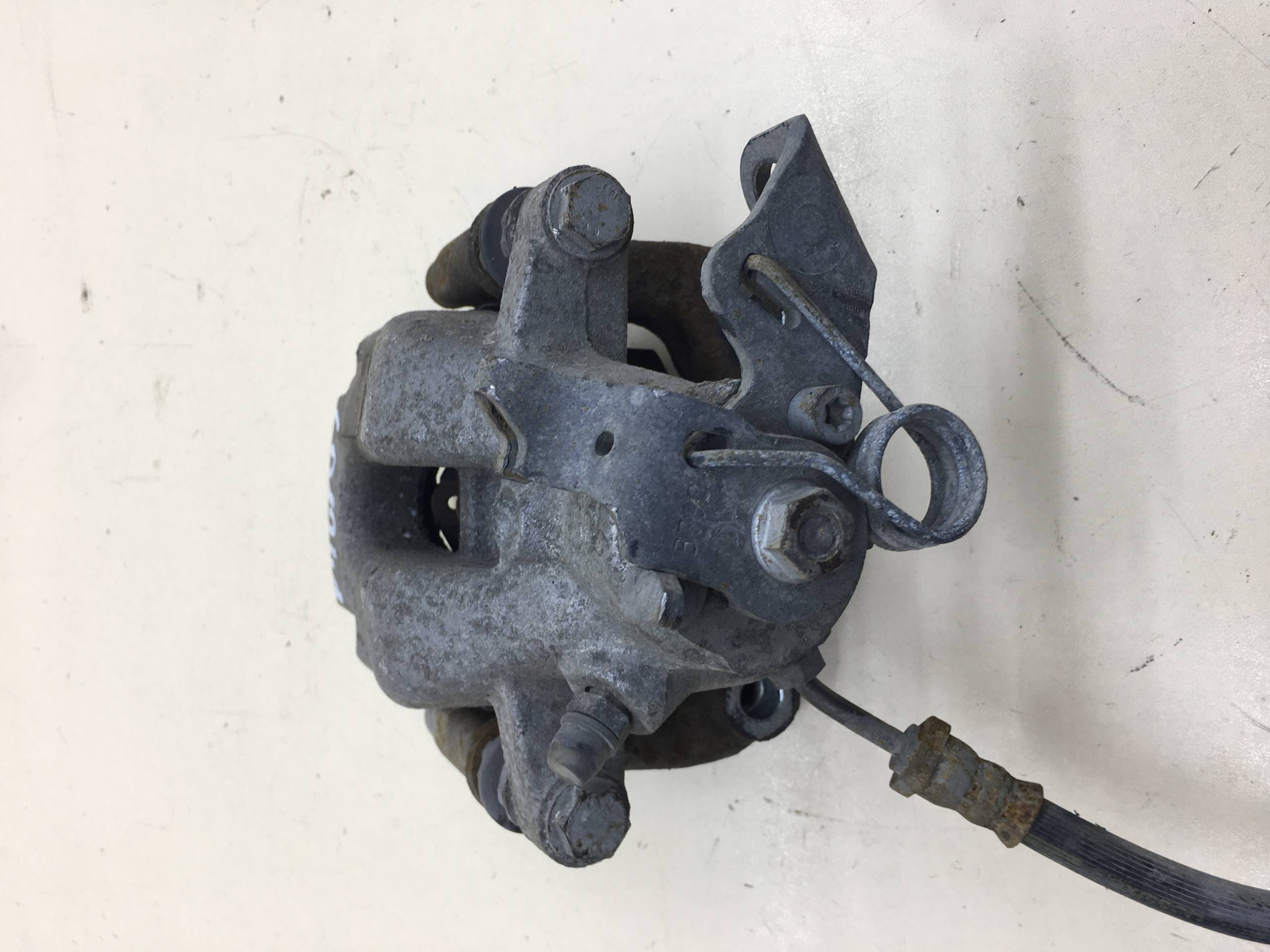 Суппорт задний правый Peugeot 208 2012>