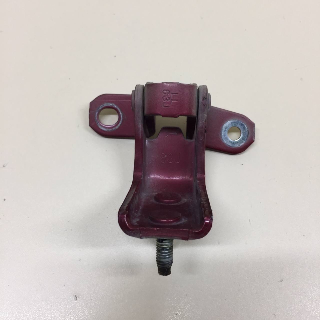 Петля двери задней левой нижняя Suzuki Grand Vitara 2005-2015