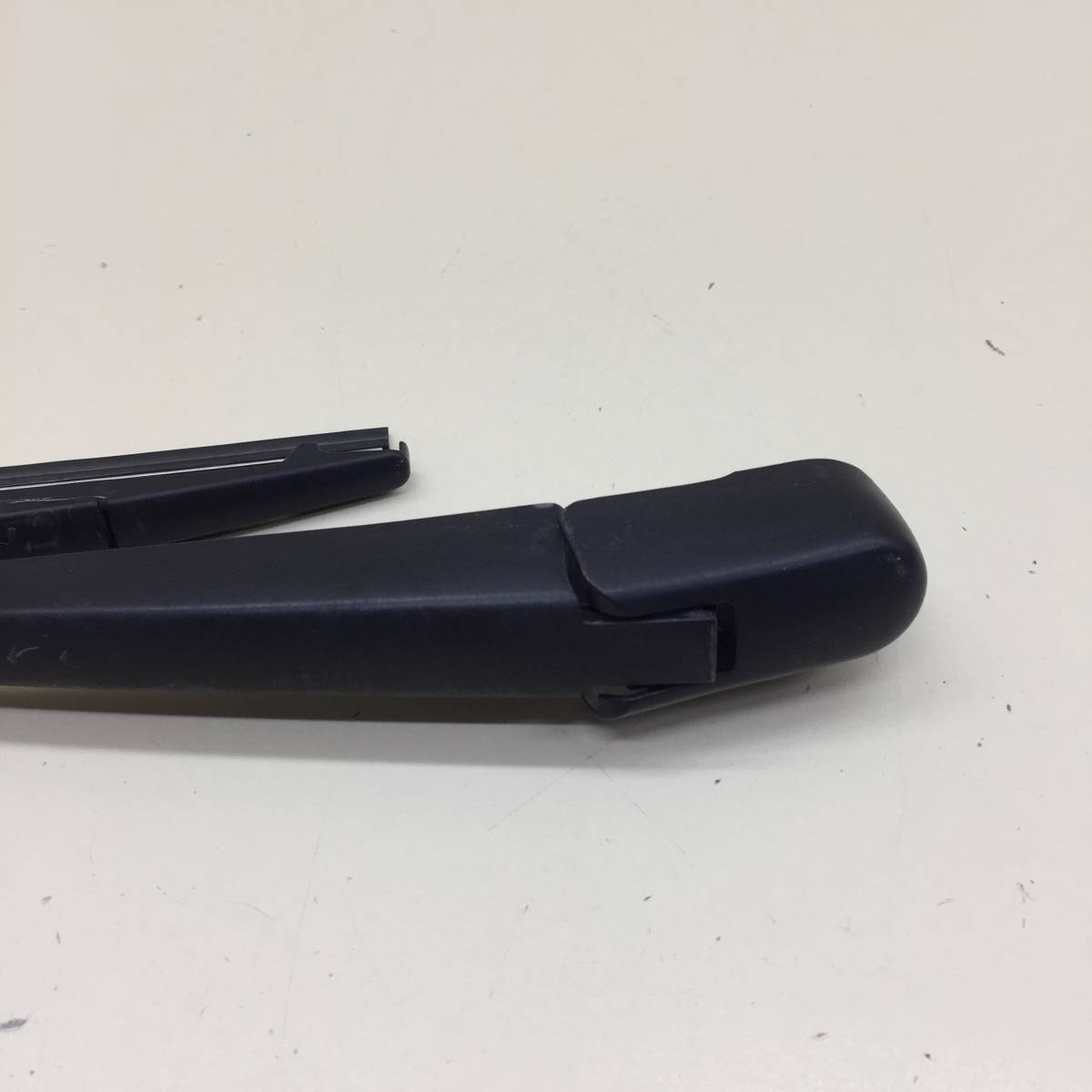 Поводок стеклоочистителя задний Mitsubishi Outlander (GF) 2012>