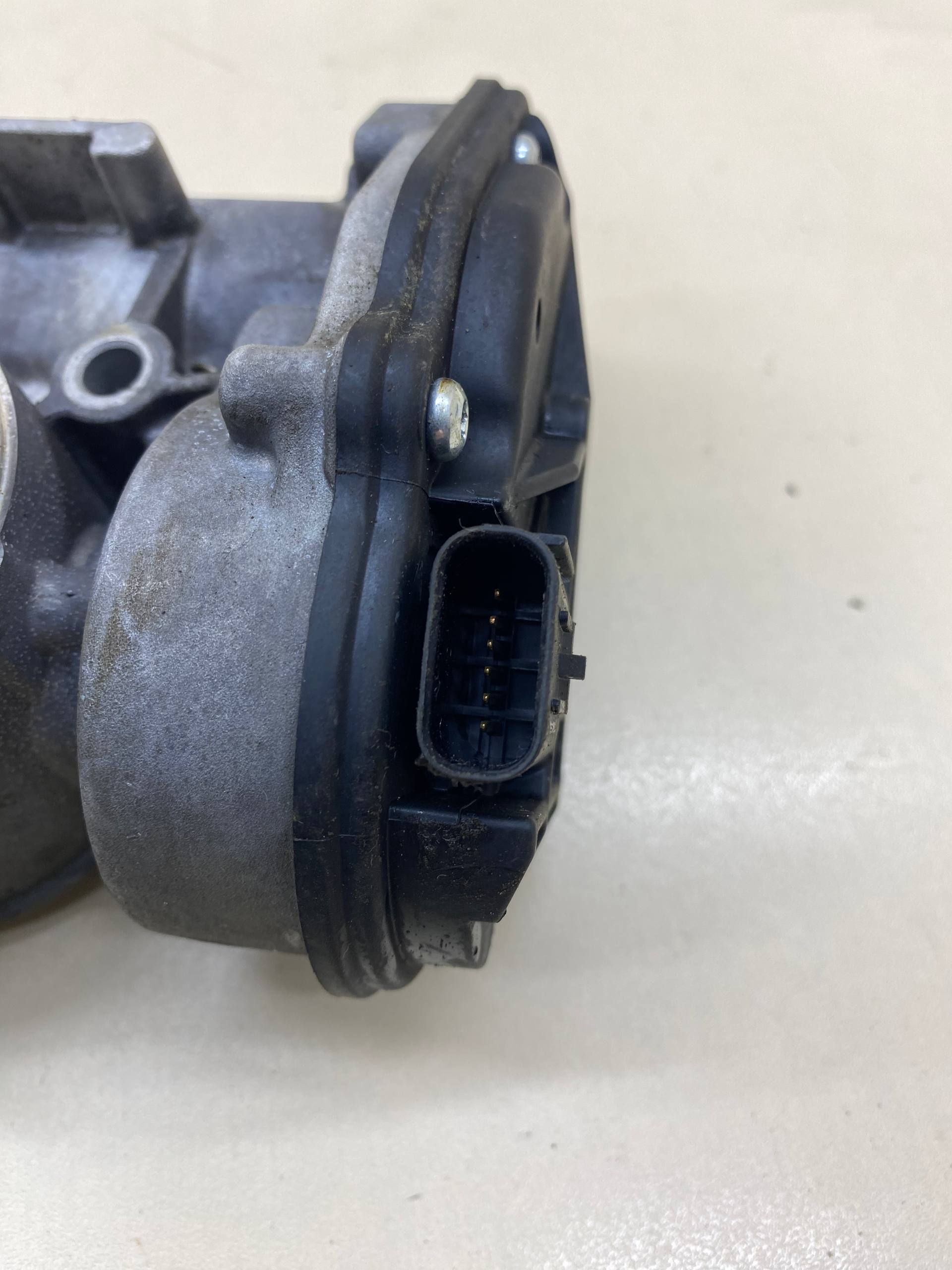 Заслонка дроссельная электрическая Lada X-RAY 2016>