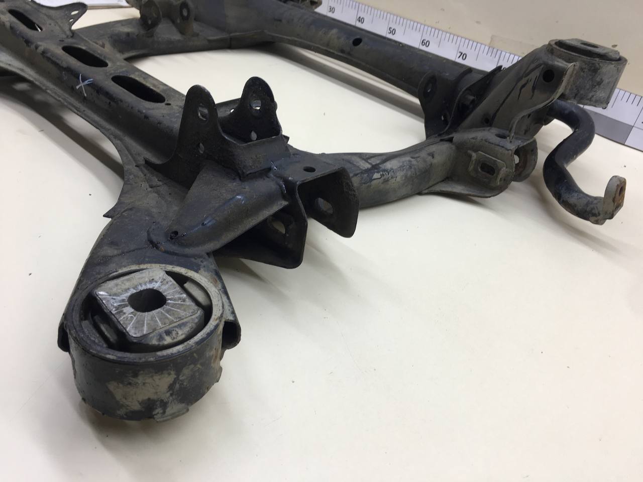 Балка подмоторная Volkswagen Touareg (7L) 2002-2010