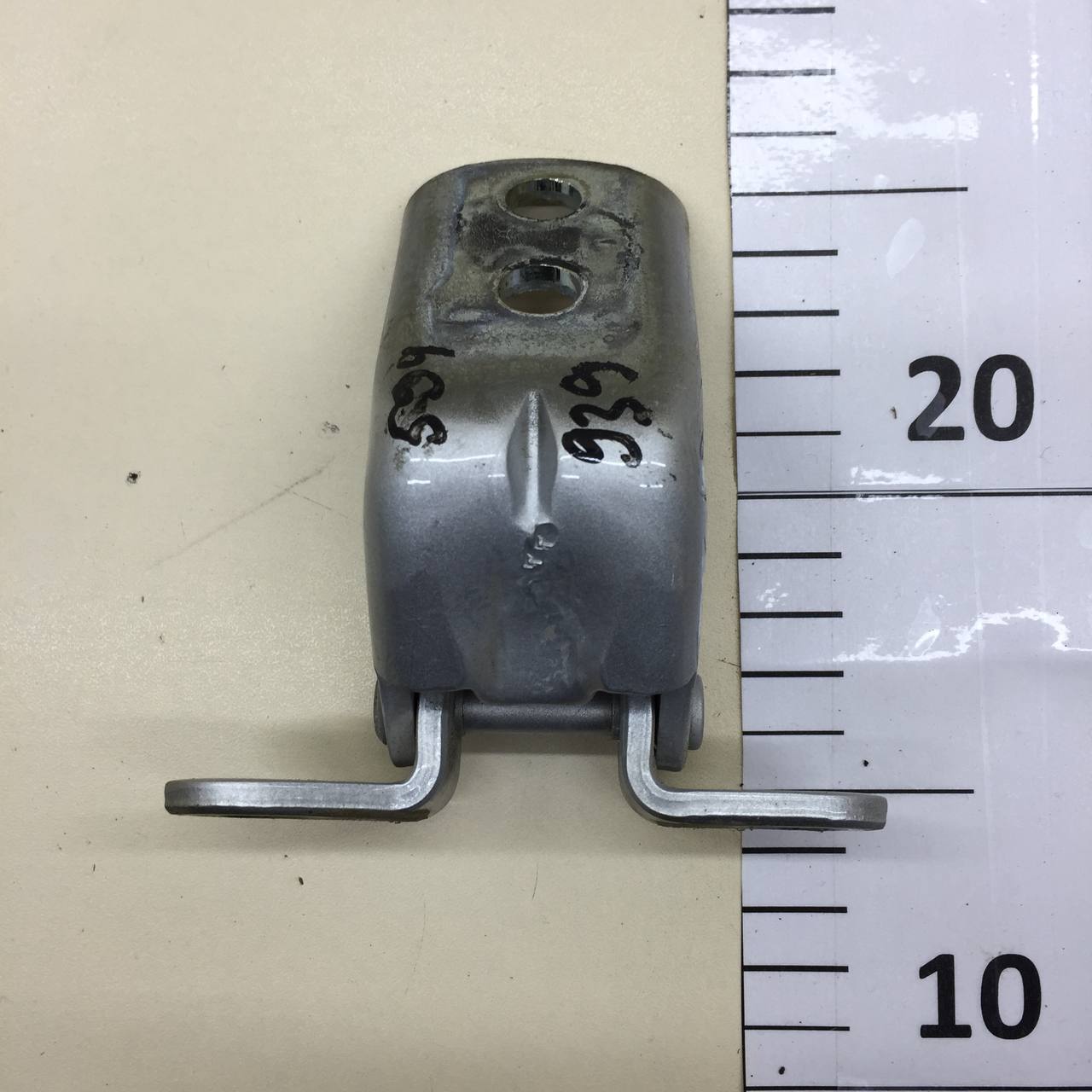 Петля двери задней правой нижняя Nissan Maxima (a36) 2015-2023