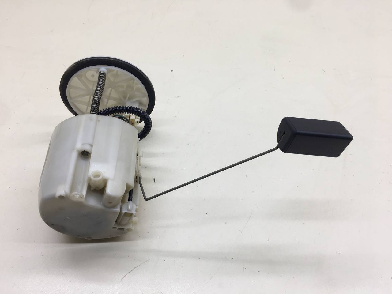 Насос топливный электрический Mitsubishi Lancer X (CX, CY)  2007>