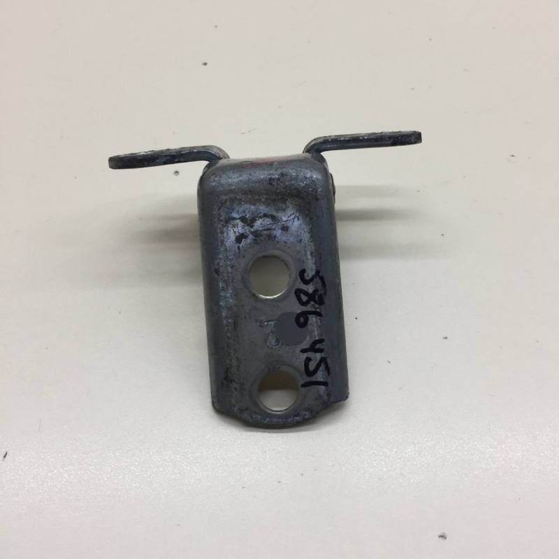 Петля двери задней левой нижняя Toyota Camry (XV50) 2011-2017