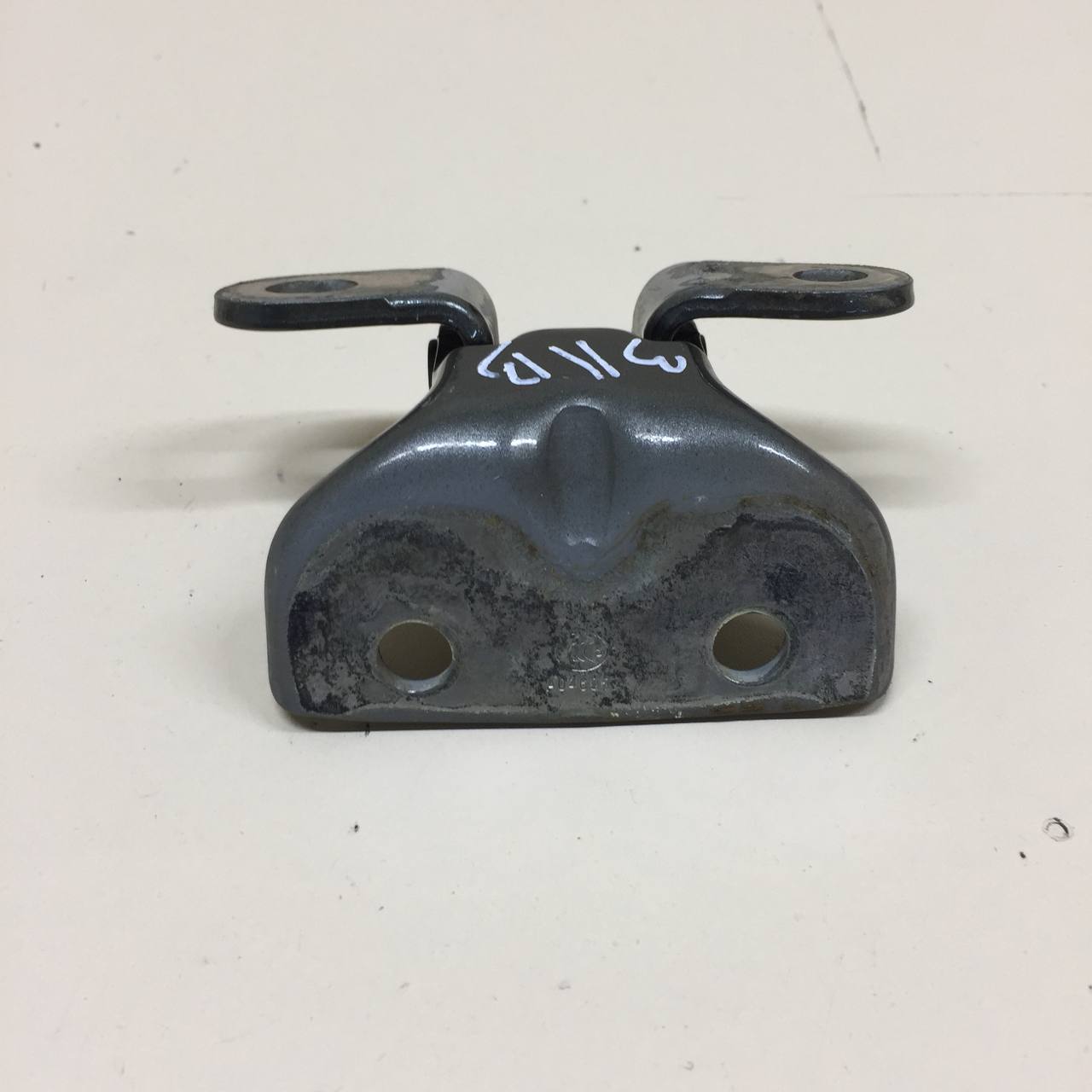 Петля двери задней правой верхняя Hyundai ix35 (LM) 2010-2015