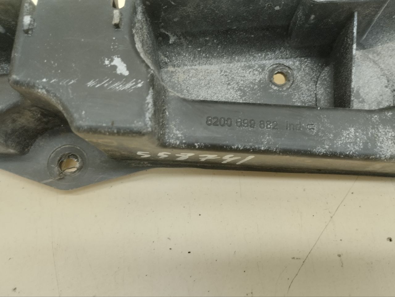 Кронштейн заднего бампера левый Renault Symbol (2) 2008-2012