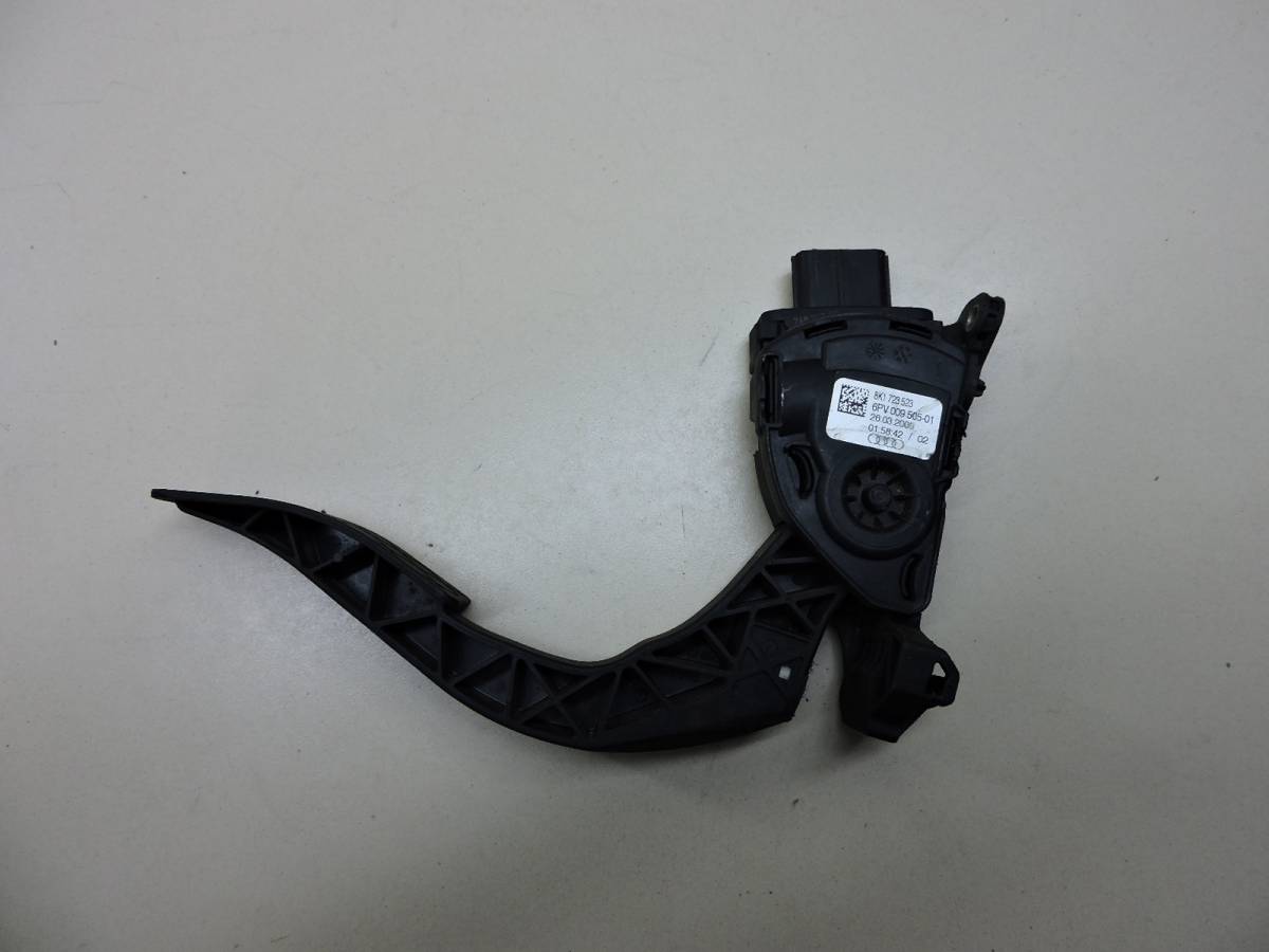 Педаль газа Audi A4 (B8) 2007-2011