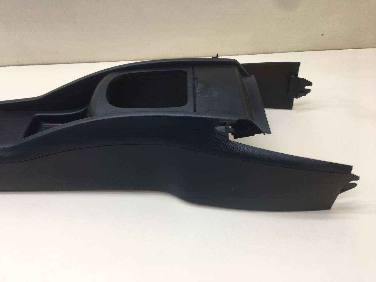 Консоль центральная Peugeot 207 2006-2013