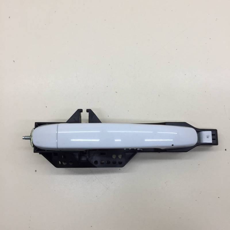 Ручка двери передней наружная правая Lada Vesta 2015>