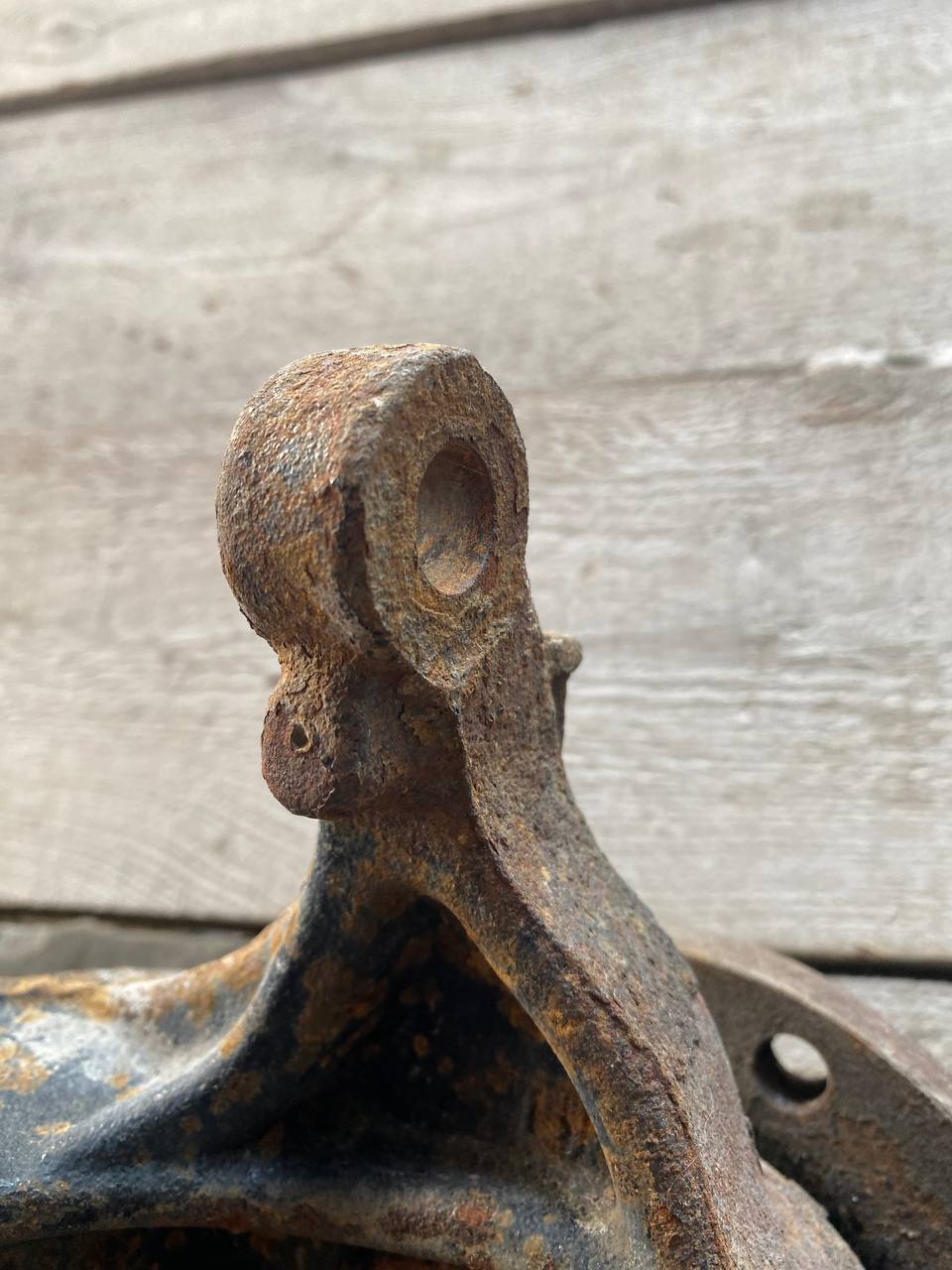 Кулак поворотный передний правый Peugeot 207 2006-2013