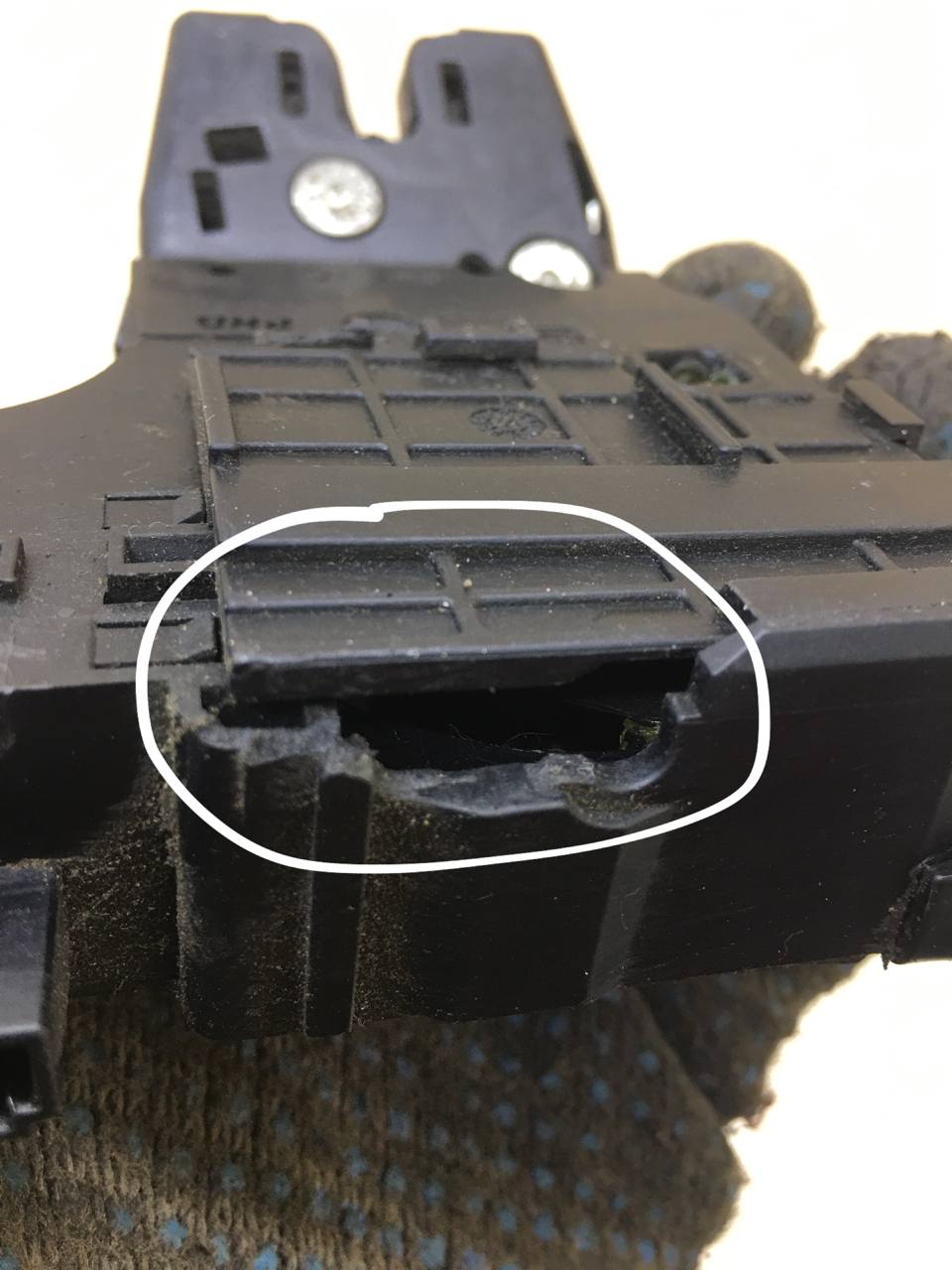 Замок багажника Chevrolet Cobalt (T250) 2011-2015