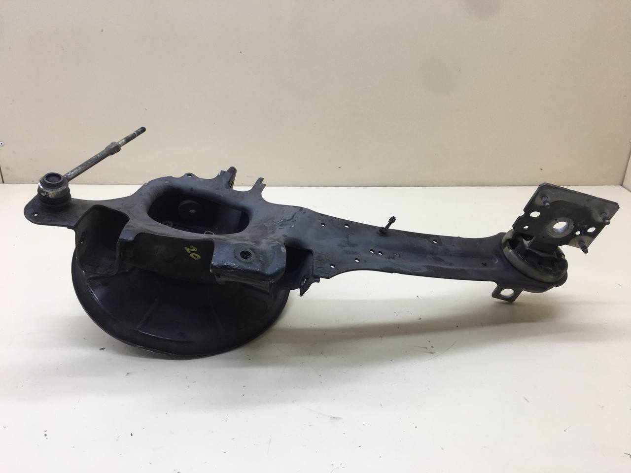 Рычаг задний продольный левый Volvo XC60 2008-2017