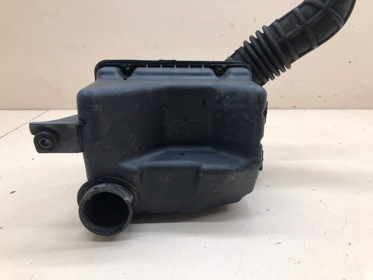 Корпус воздушного фильтра Chevrolet Aveo T250 2005-2011