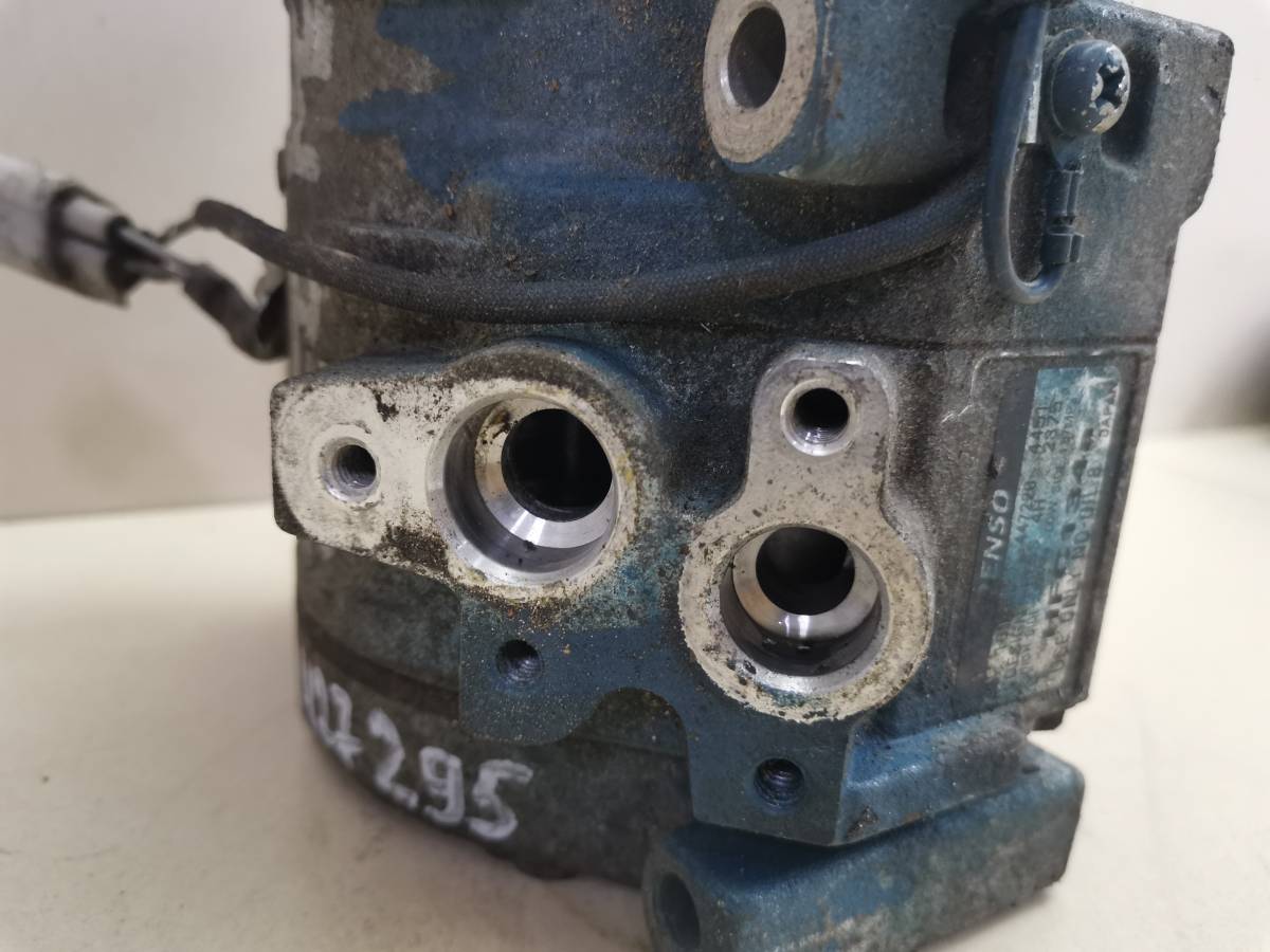 Компрессор системы кондиционирования Toyota Caldina (T240) 2002-2007