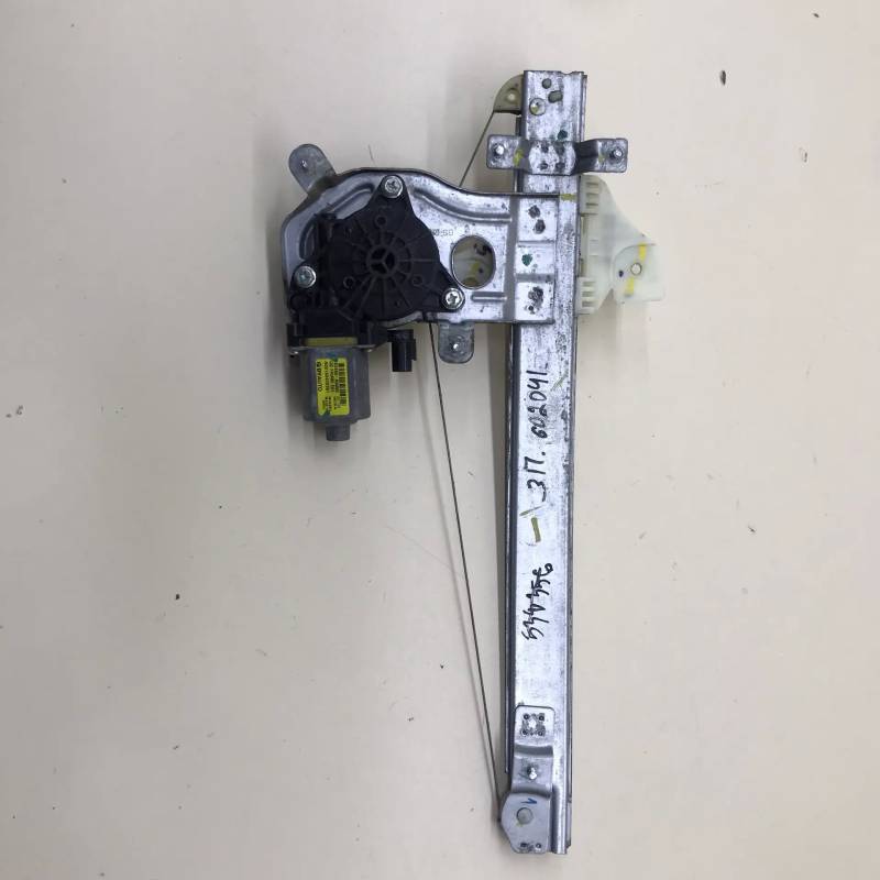 Стеклоподъемник электр. передний правый Peugeot 308 2007>