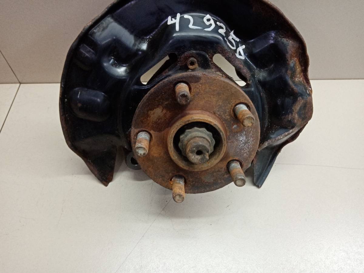 Кулак поворотный передний левый Toyota Allion (T240) 2001-2007