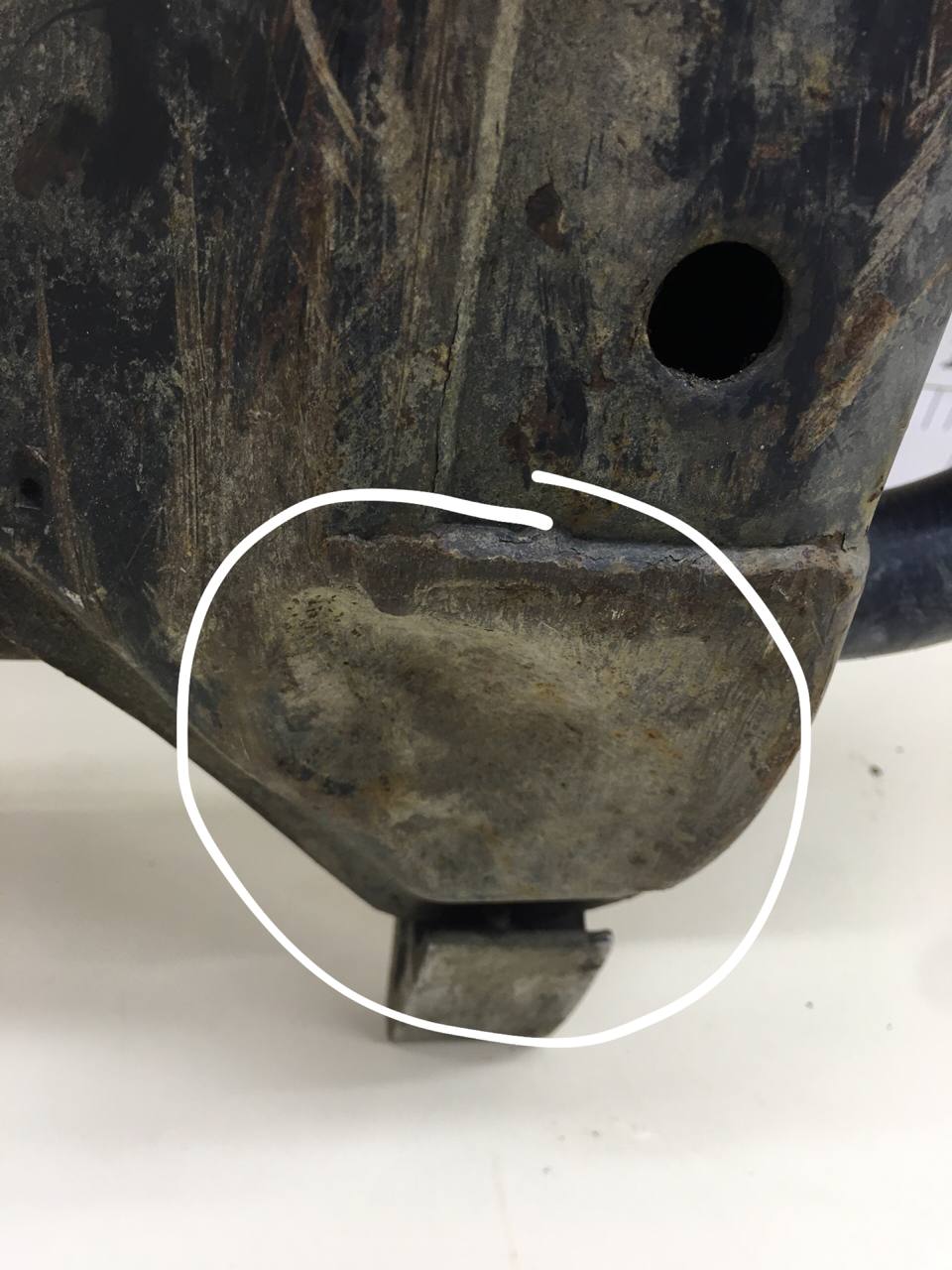 Балка подмоторная Volkswagen Touareg (7L) 2002-2010