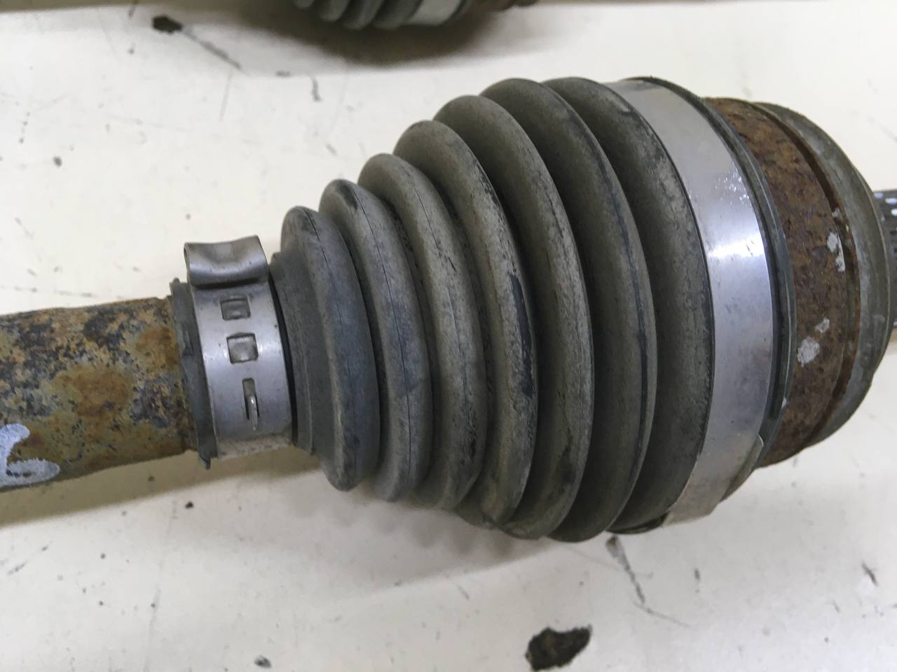 Полуось задняя Toyota Rav 4 (XA40) 2013-2019