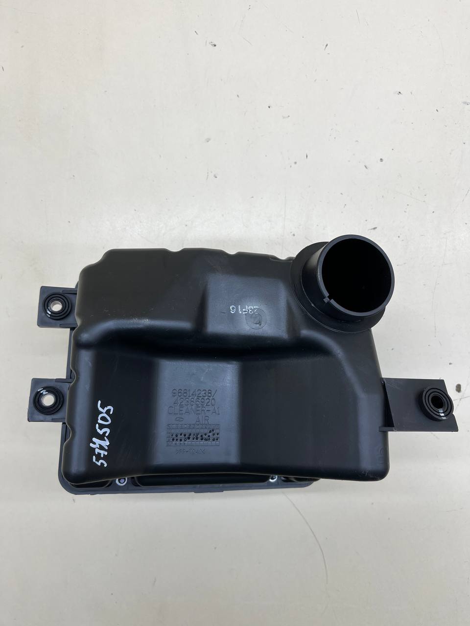 Корпус воздушного фильтра Chevrolet Aveo T250 2005-2011