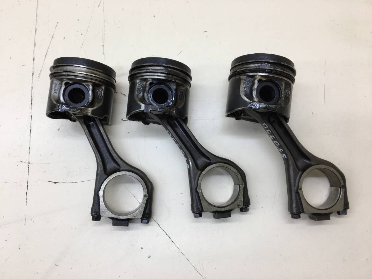 Поршень с шатуном Jaguar XE (760) 2014-2021