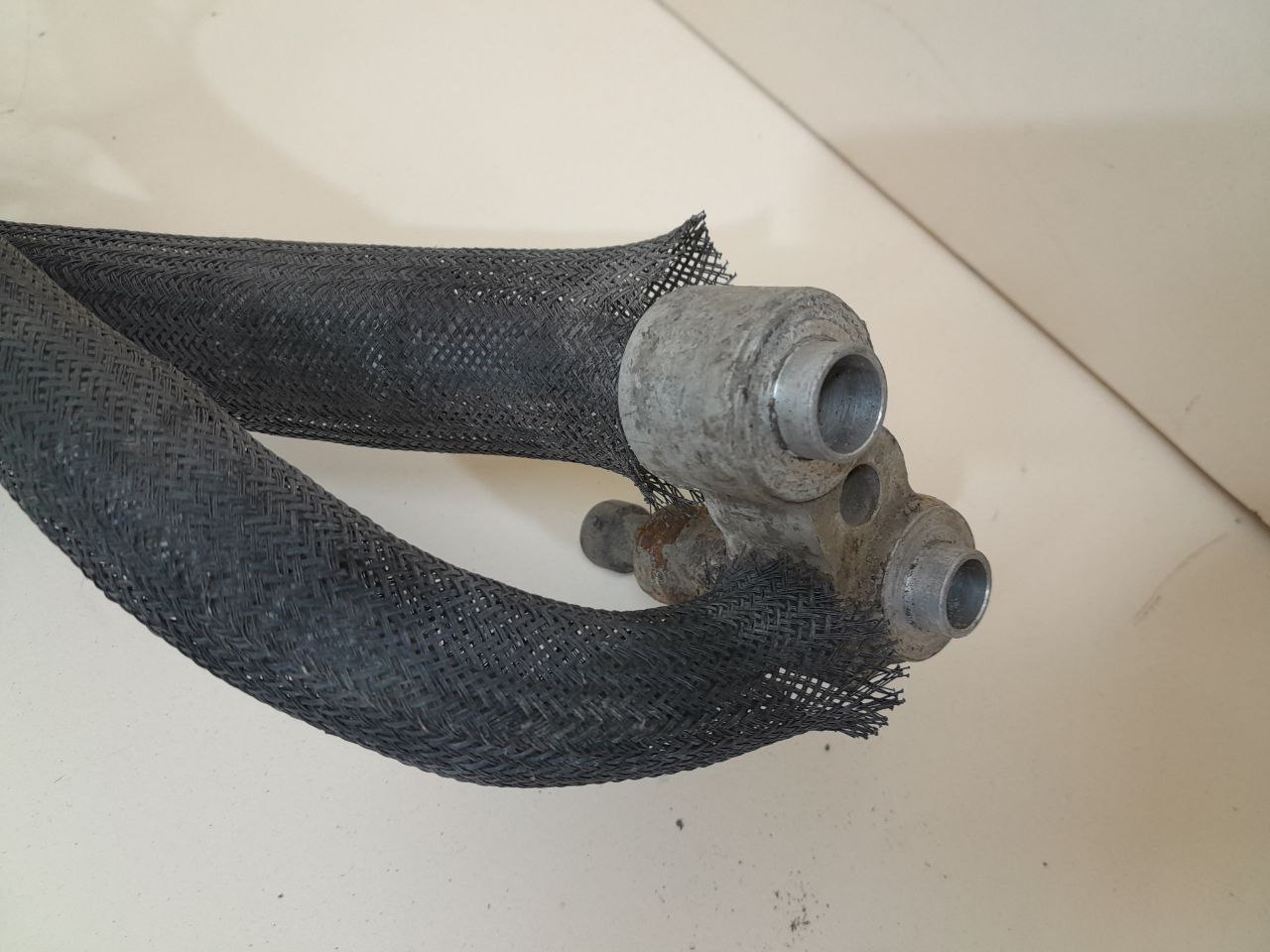 Трубка кондиционера Chevrolet TrailBlazer (GMT360) 2001-2010