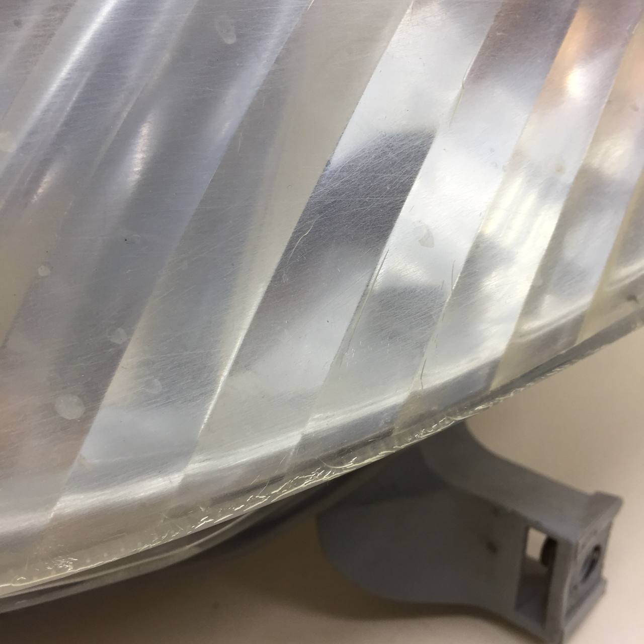 Фара левая Toyota Corolla E120 2001-2007