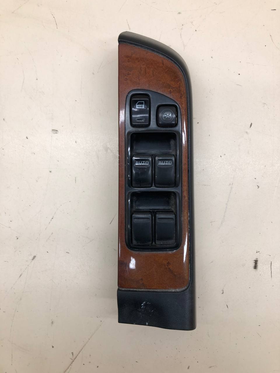 Блок управления стеклоподъемниками Infiniti QX4 (JR50) 1996-2003г