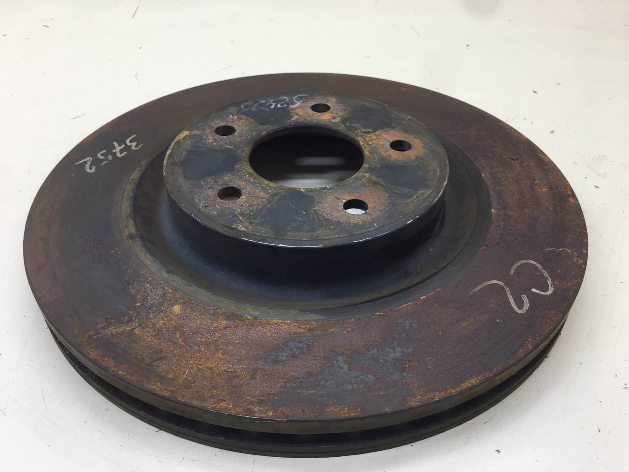 Диск тормозной передний Infiniti Q50 (V37) 2014-2021