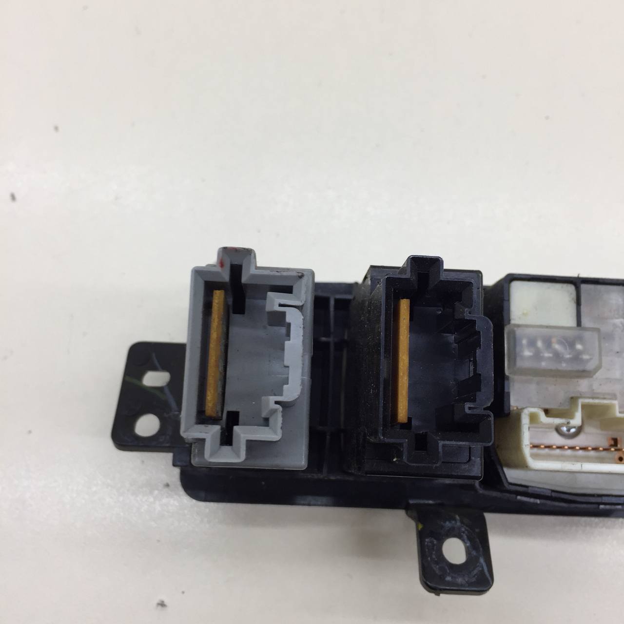 Блок кнопок Mitsubishi L200 (KB) 2006-2016