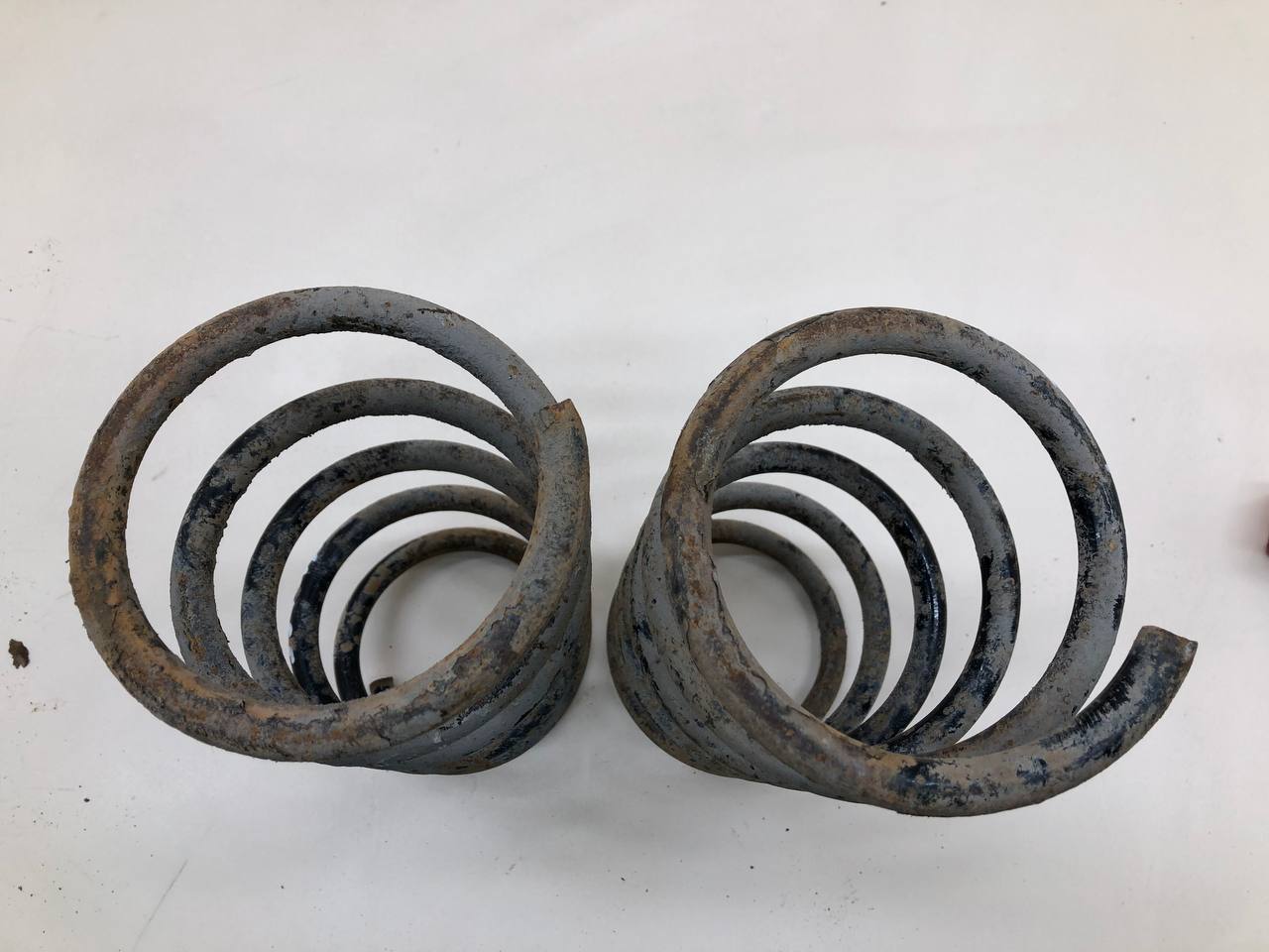 Пружина передняя Lada Largus 2012>