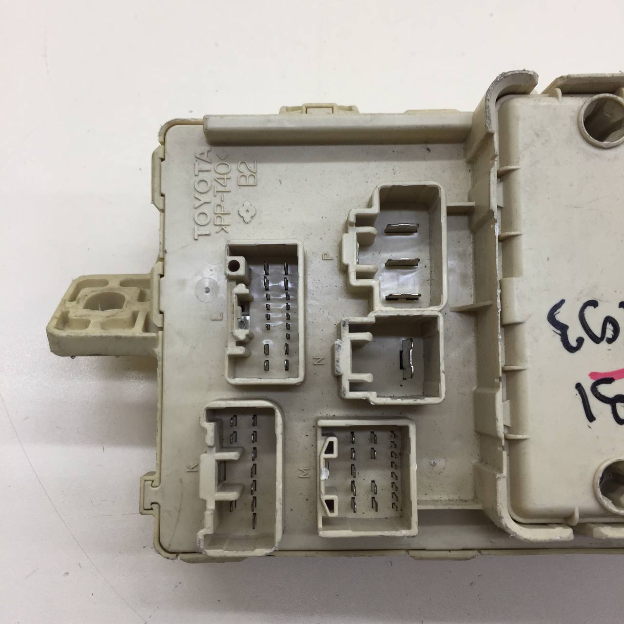 Блок предохранителей Toyota Avensis (T250) 2003-2009