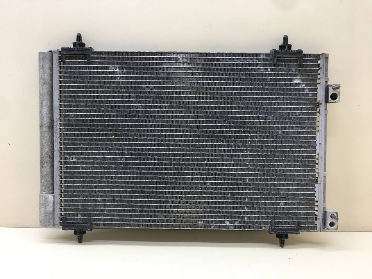 Радиатор кондиционера (конденсер) Peugeot 308 2007>