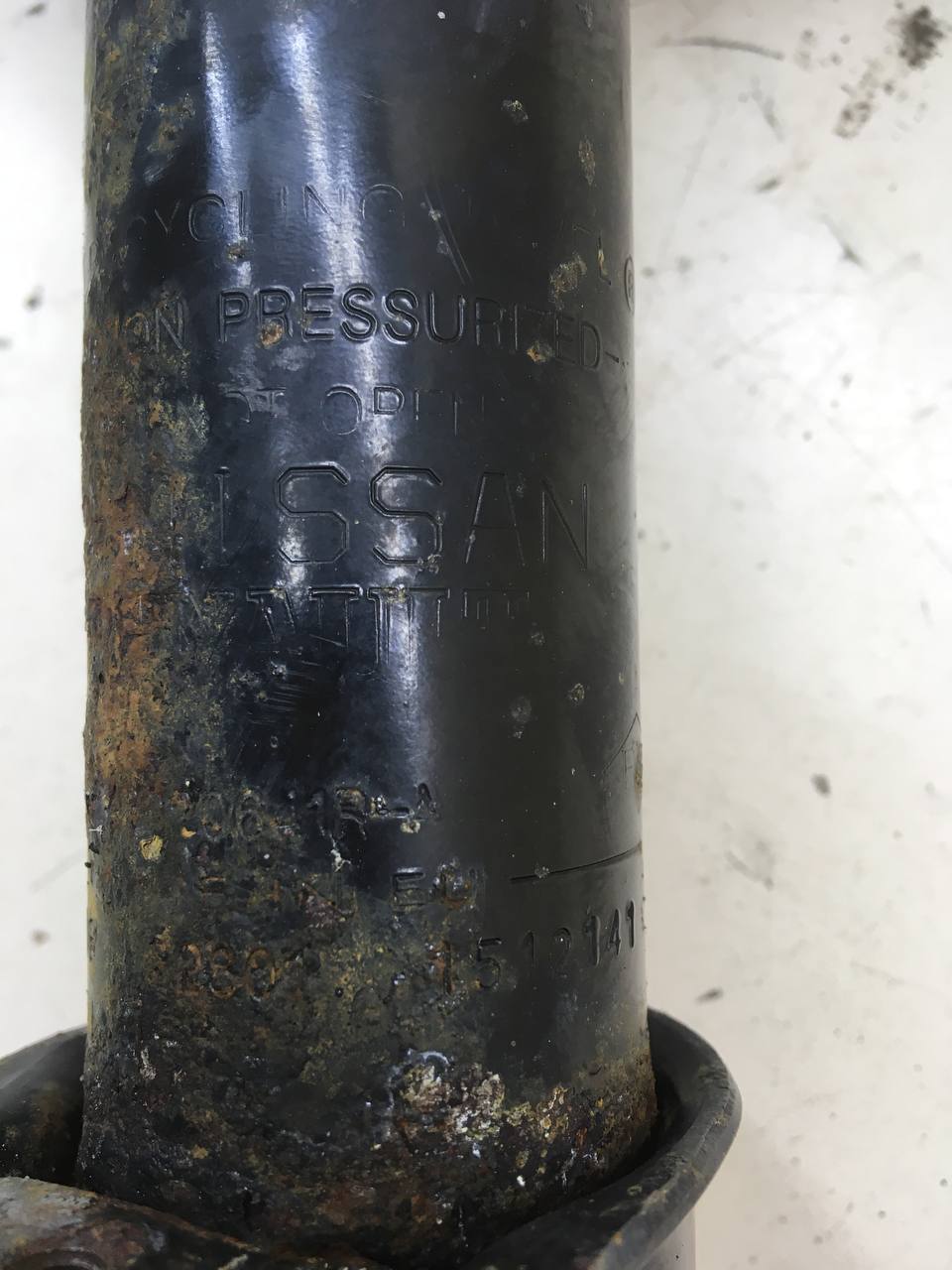 Амортизатор передний Nissan Almera 3 (G11, G15) 2012>