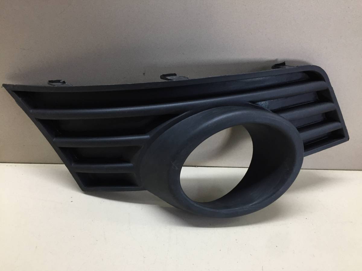 Рамка противотуманной фары правой Great Wall H3 2010-2016