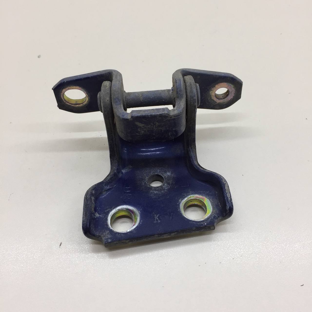 Петля двери задней левой нижняя Suzuki Liana 2001-2007