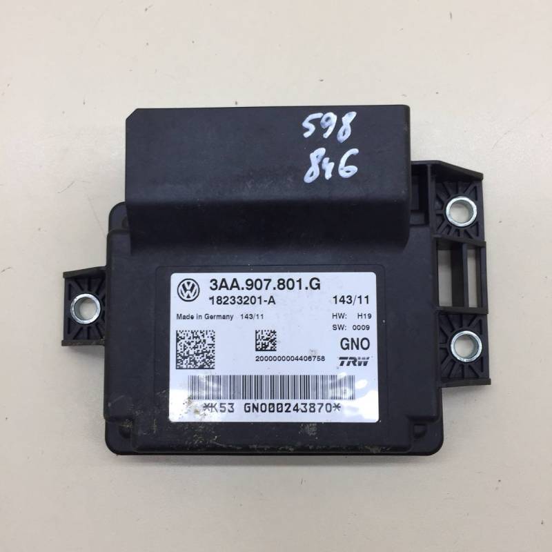 Блок управления парковочным тормозом Volkswagen Passat B7 2011-2015