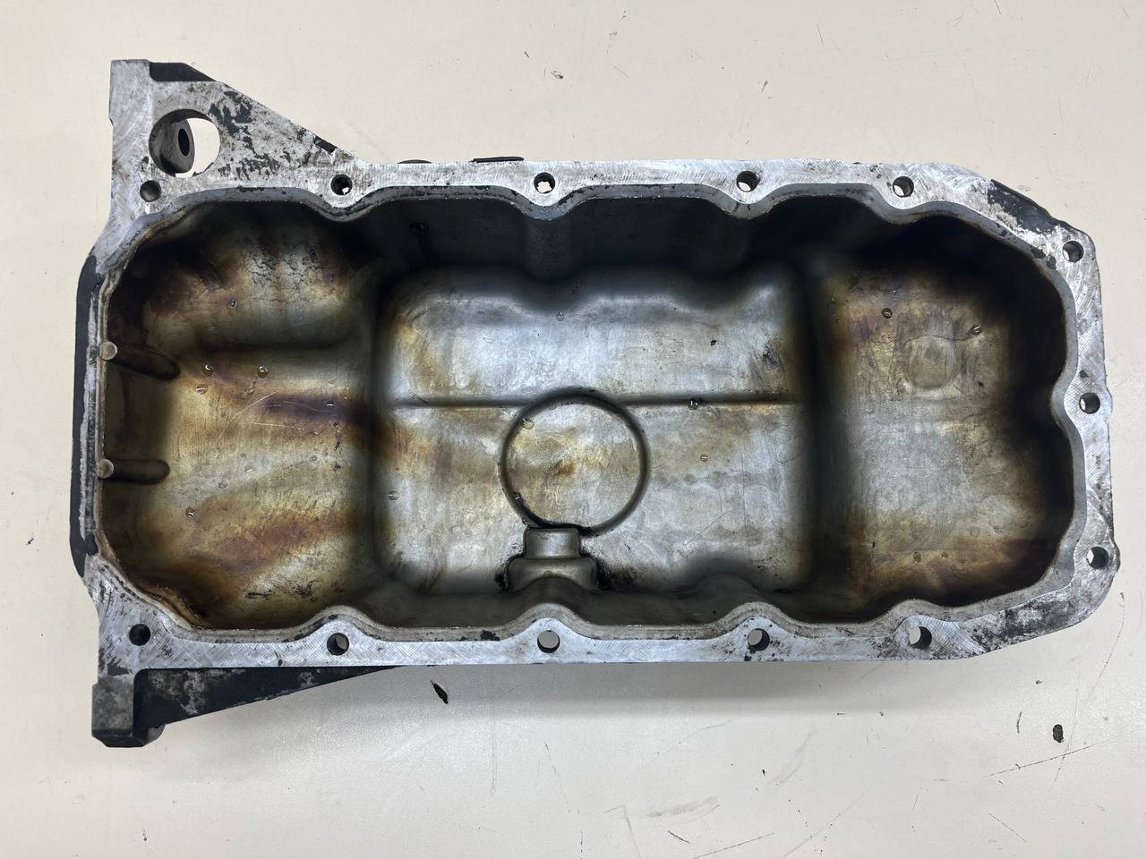 Поддон масляный двигателя Ford Focus 3 2011>