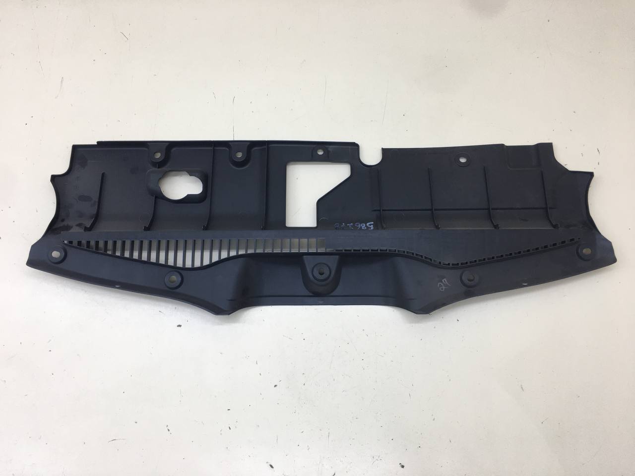 Кожух замка капота Subaru B9 Tribeca (WX/W10) 2004-2008