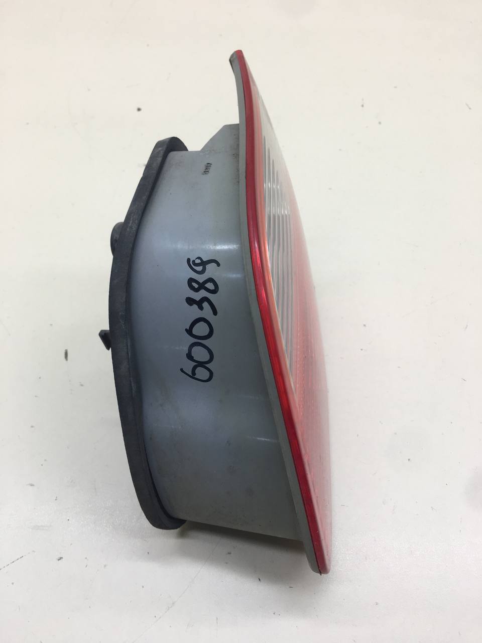 Фонарь задний внутренний правый Fiat Albea 2002-2012