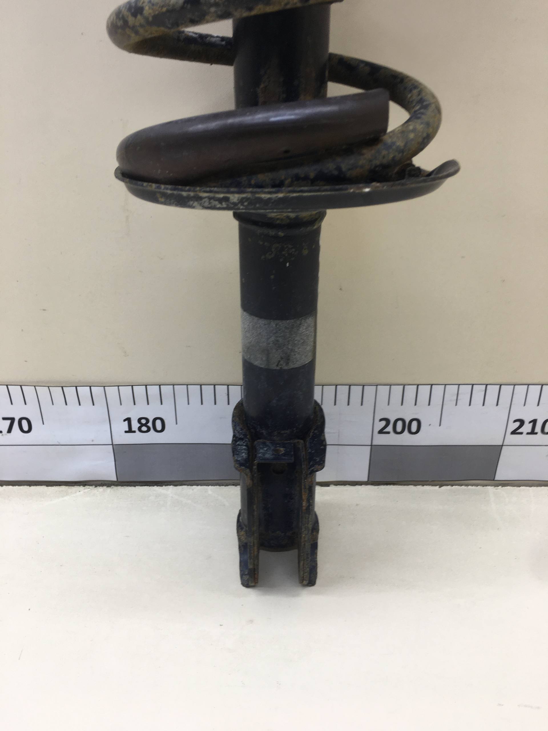 Амортизатор передний Renault Logan (1) 2005-2014