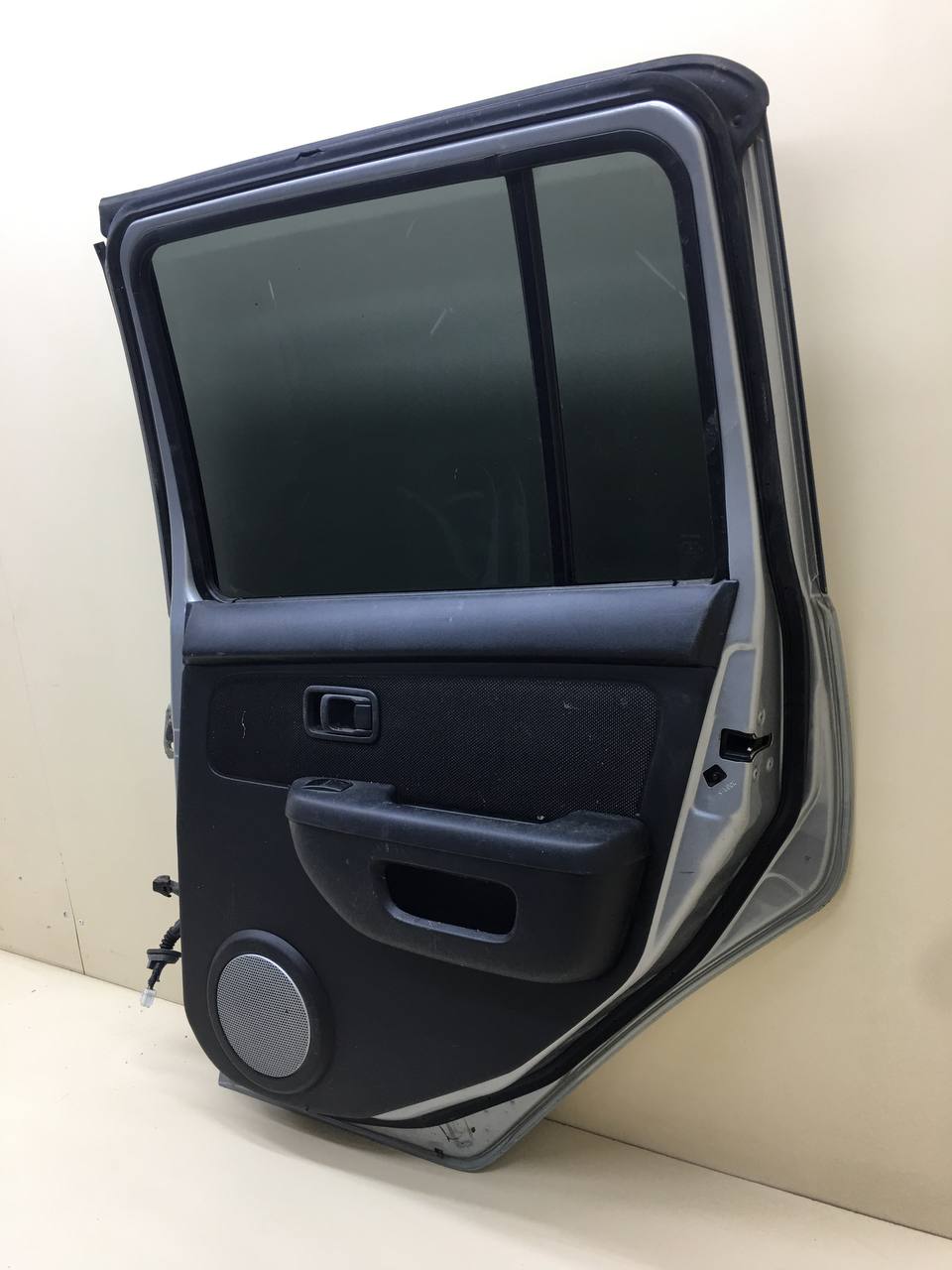 Дверь задняя правая Nissan Cube (Z10) 1998-2002